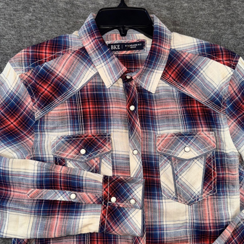 BKE Mens Medium Plaid Pearl Snap Long Sleeve Western Shirt Red Blue NEW